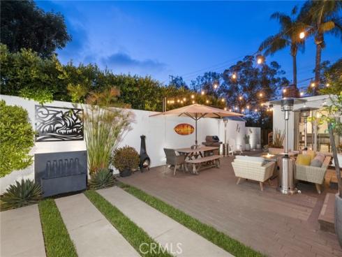 299 Mesa Drive, Costa Mesa, CA