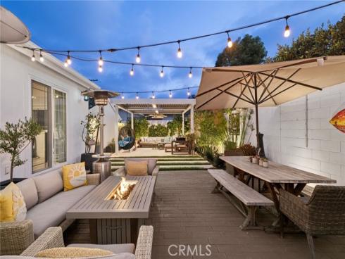 299 Mesa Drive, Costa Mesa, CA