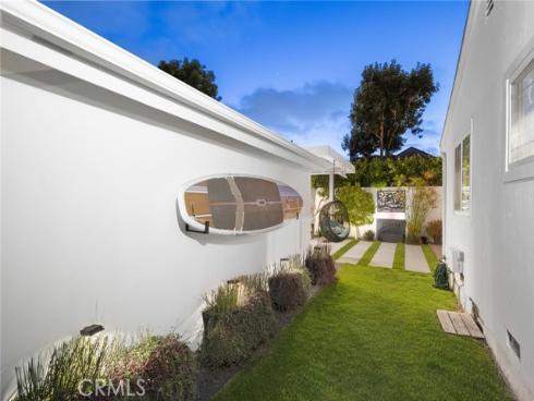 299 Mesa Drive, Costa Mesa, CA