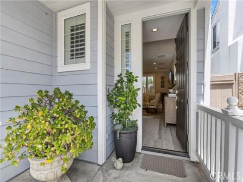 302 Canoe Pond , Costa Mesa, CA
