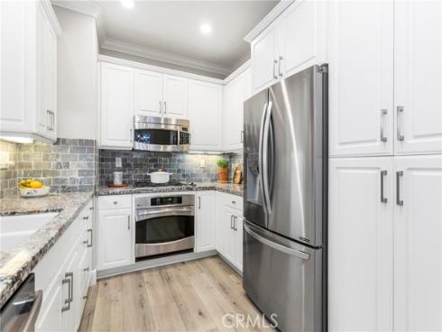 302 Canoe Pond , Costa Mesa, CA