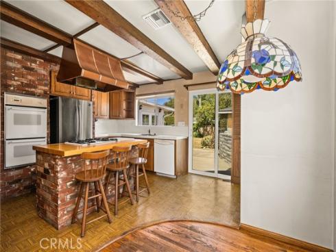 2687  Riverside  , Costa Mesa, CA
