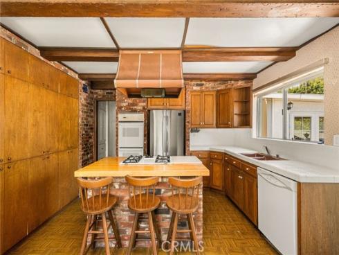 2687  Riverside  , Costa Mesa, CA
