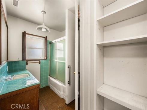 2687  Riverside  , Costa Mesa, CA