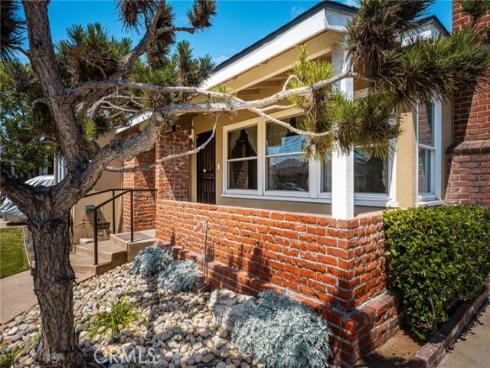 2687  Riverside  , Costa Mesa, CA