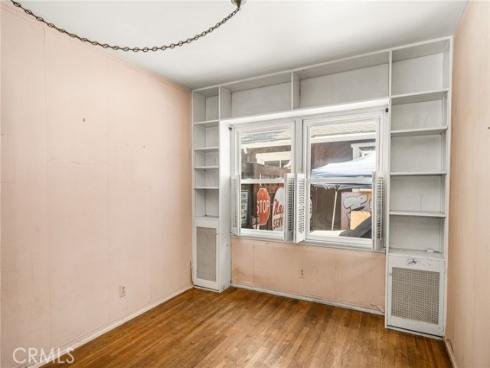 2687  Riverside  , Costa Mesa, CA