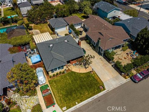 2687  Riverside  , Costa Mesa, CA