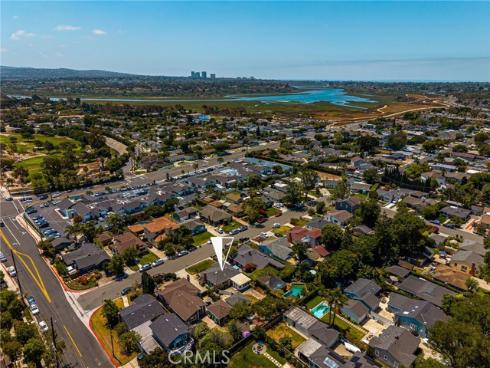2687  Riverside  , Costa Mesa, CA