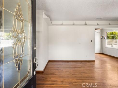 2687  Riverside  , Costa Mesa, CA