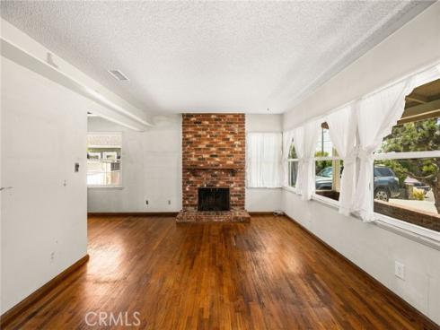 2687  Riverside  , Costa Mesa, CA