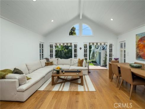 415 Walnut , Costa Mesa, CA