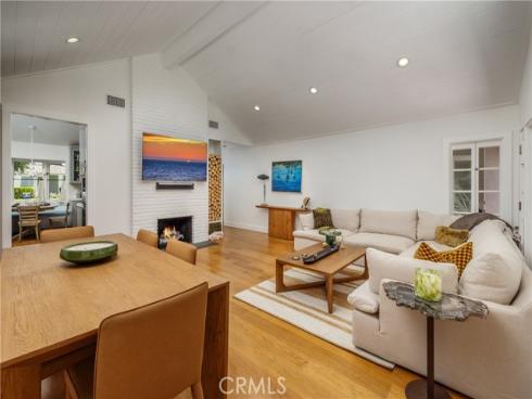 415 Walnut , Costa Mesa, CA