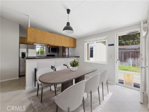 2128 College , Costa Mesa, CA