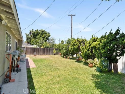 2436 Littleton , Costa Mesa, CA