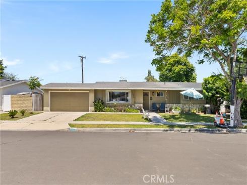2436 Littleton , Costa Mesa, CA