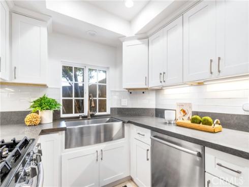 900 Hyde Court, Costa Mesa, CA