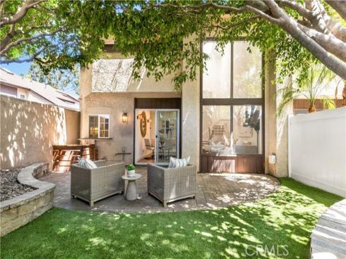 900 Hyde Court, Costa Mesa, CA