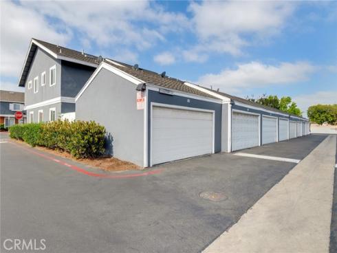 181 Yorktown Lane, Costa Mesa, CA