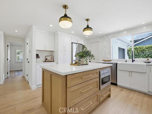 2782 Mendoza Drive, Costa Mesa, CA