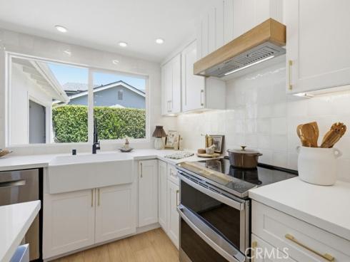 2782 Mendoza Drive, Costa Mesa, CA