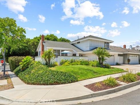 2701  Cardinal  , Costa Mesa, CA