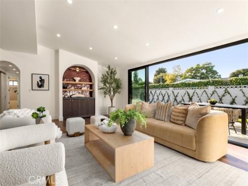236 Wake Forest , Costa Mesa, CA
