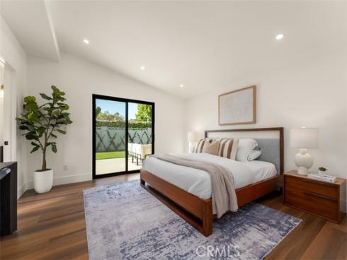 236 Wake Forest , Costa Mesa, CA