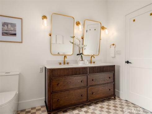 236 Wake Forest , Costa Mesa, CA