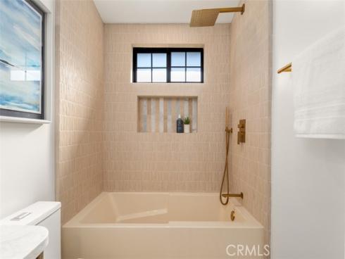 236 Wake Forest , Costa Mesa, CA