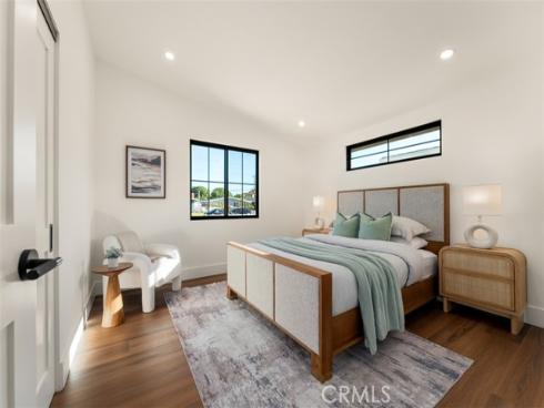 236 Wake Forest , Costa Mesa, CA