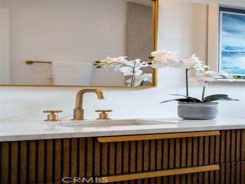 236 Wake Forest , Costa Mesa, CA