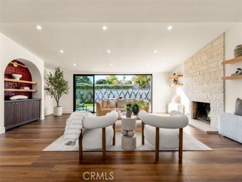 236 Wake Forest , Costa Mesa, CA