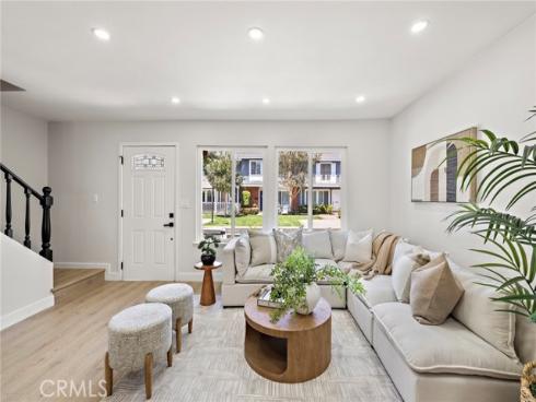 108 Danbury , Costa Mesa, CA