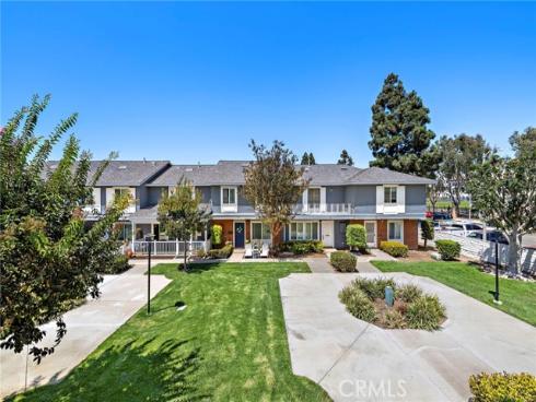108 Danbury , Costa Mesa, CA