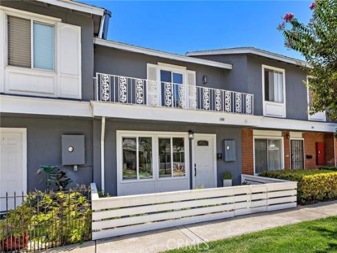 108 Danbury , Costa Mesa, CA