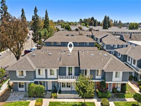 108 Danbury , Costa Mesa, CA