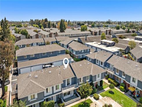 108 Danbury , Costa Mesa, CA