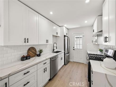 108 Danbury , Costa Mesa, CA