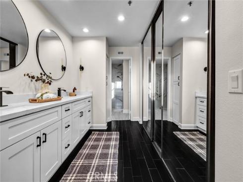 2157 Pacific Avenue B202 , Costa Mesa, CA