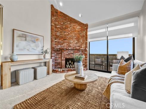 2157 Pacific Avenue B202 , Costa Mesa, CA