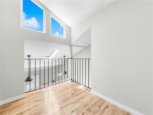 345 University F6 , Costa Mesa, CA