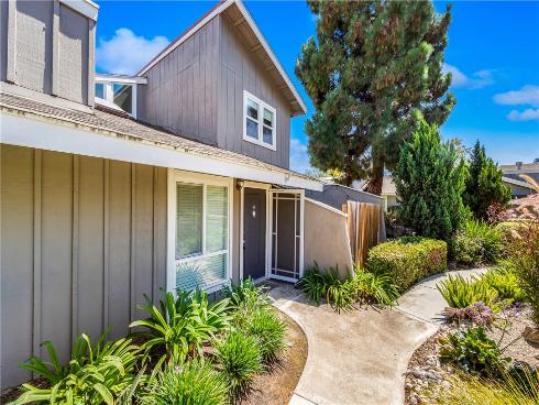 345 University F6 , Costa Mesa, CA