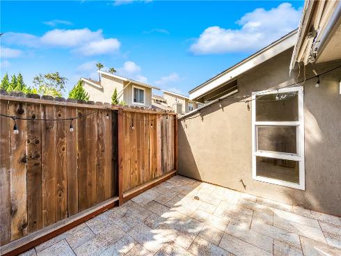 345 University F6 , Costa Mesa, CA