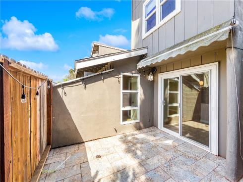 345 University F6 , Costa Mesa, CA
