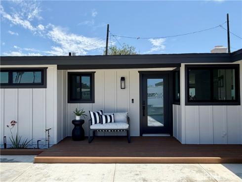 3064 Gibraltar , Costa Mesa, CA