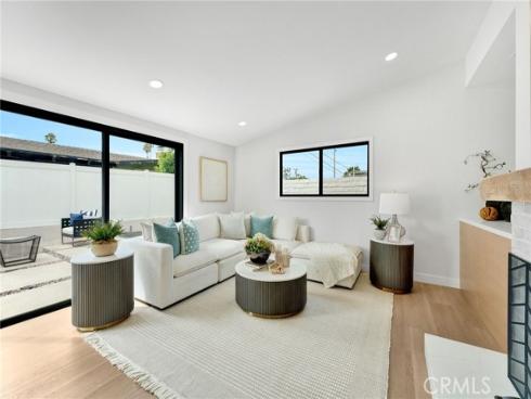 3064 Gibraltar , Costa Mesa, CA
