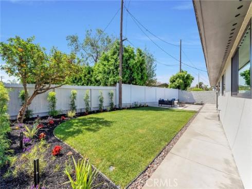 3064 Gibraltar , Costa Mesa, CA