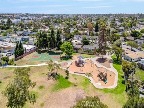 3064 Gibraltar , Costa Mesa, CA
