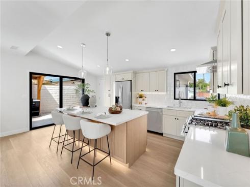 3064 Gibraltar , Costa Mesa, CA
