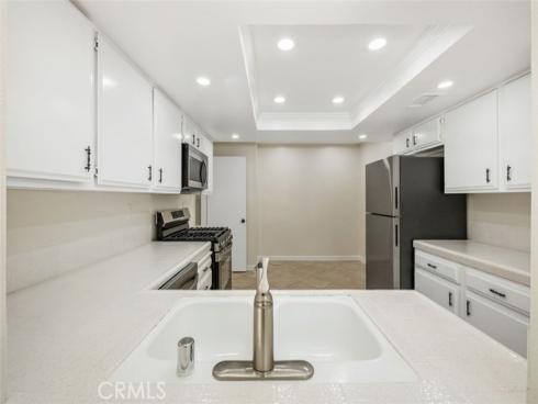 1091 Stone Brook Lane, Costa Mesa, CA